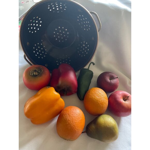 Vintage Blue Metal Colander With Brass Handles & Faux Fruits For Home Decor Or D - Picture 2 of 9